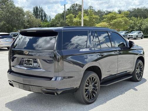 2024 Cadillac Escalade Luxury