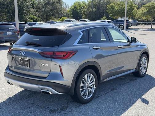 2023 INFINITI QX50 LUXE