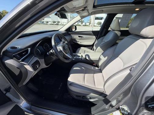 2023 INFINITI QX50 LUXE