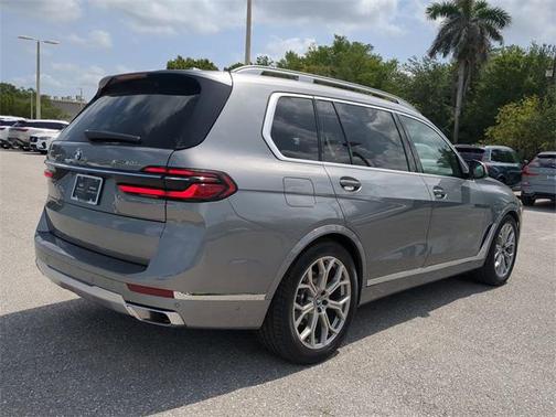 2025 BMW X7 xDrive40i