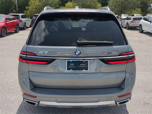 2025 BMW X7 xDrive40i