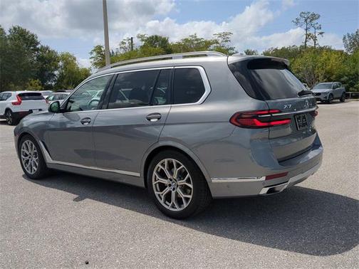 2025 BMW X7 xDrive40i