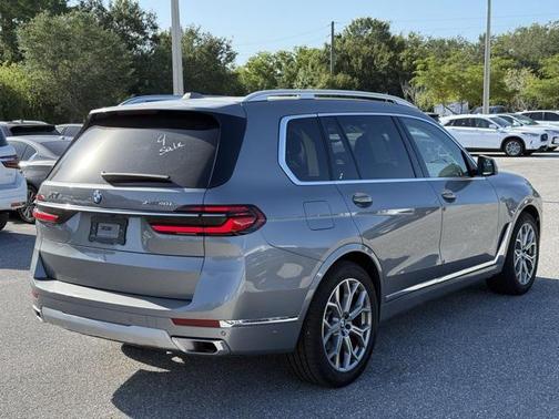 2025 BMW X7 xDrive40i
