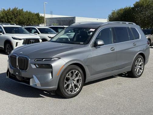 2025 BMW X7 xDrive40i