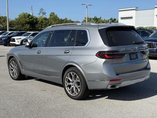 2025 BMW X7 xDrive40i