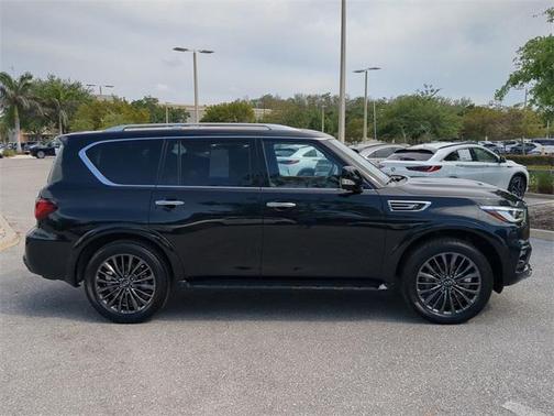 2023 INFINITI QX80 Sensory