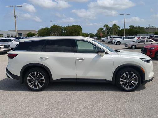 2024 INFINITI QX60 Luxe