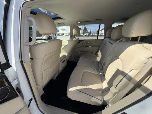 2023 INFINITI QX80 Luxe