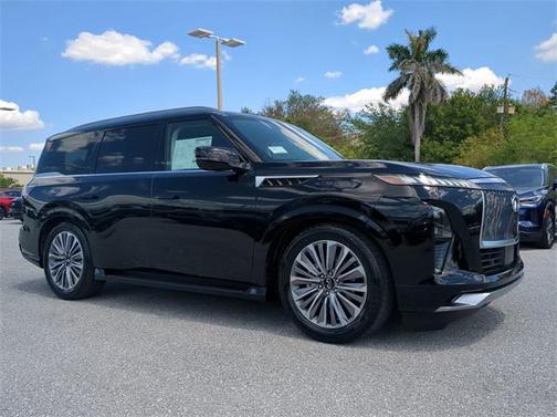 2025 INFINITI QX80 Luxe