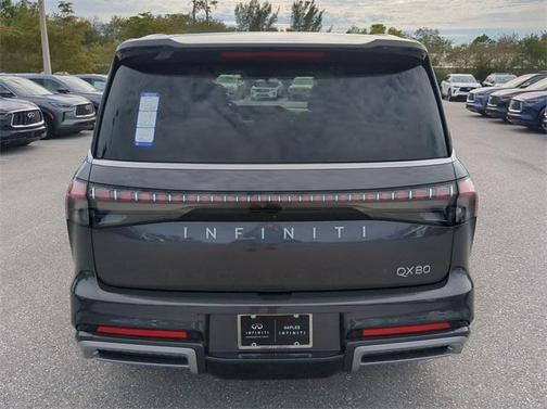 2025 INFINITI QX80 Luxe