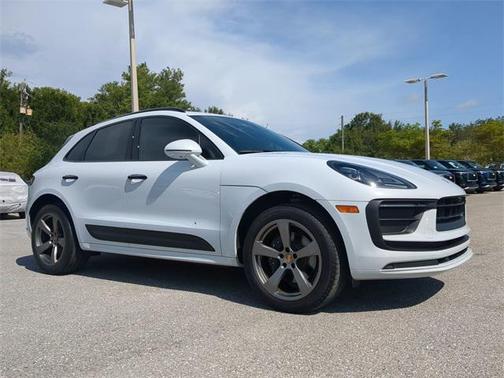 2023 Porsche Macan Base