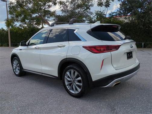 2022 INFINITI QX50 LUXE