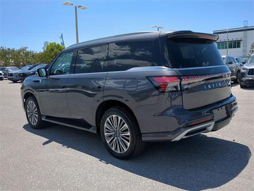2025 INFINITI QX80 Luxe