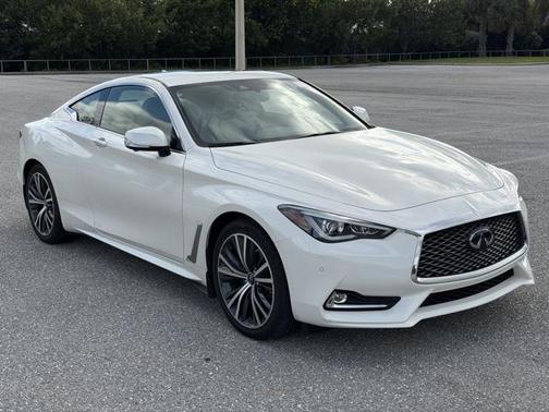 2022 INFINITI Q60 LUXE AWD