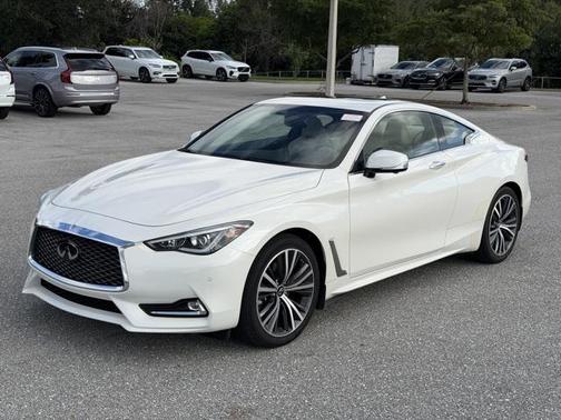 2022 INFINITI Q60 LUXE AWD