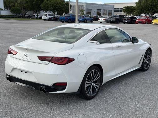 2022 INFINITI Q60 LUXE AWD