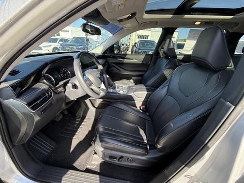2022 INFINITI QX60 Pure