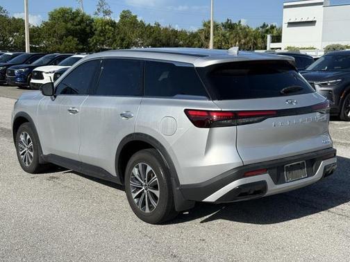 2022 INFINITI QX60 Pure