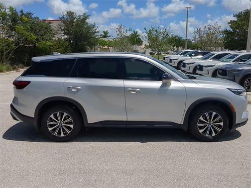 2022 INFINITI QX60 Pure