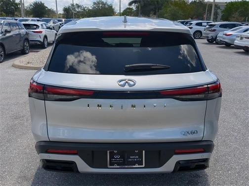 2022 INFINITI QX60 Pure