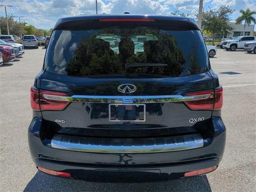 2023 INFINITI QX80 SENSORY AWD