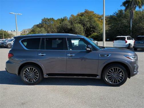 2023 INFINITI QX80 Sensory