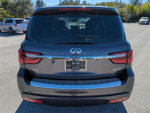 2023 INFINITI QX80 Sensory