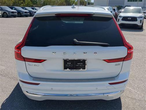 2022 Volvo XC60 B5 Inscription