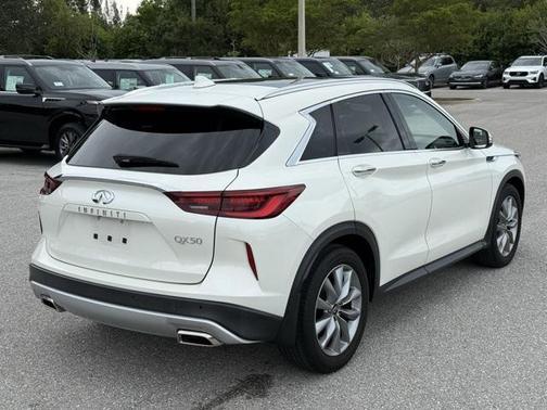 2022 INFINITI QX50 ESSENTIAL