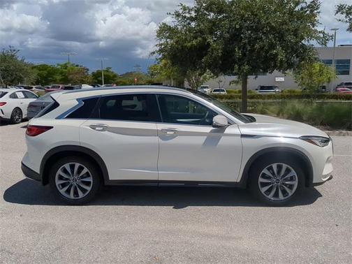 2022 INFINITI QX50 ESSENTIAL