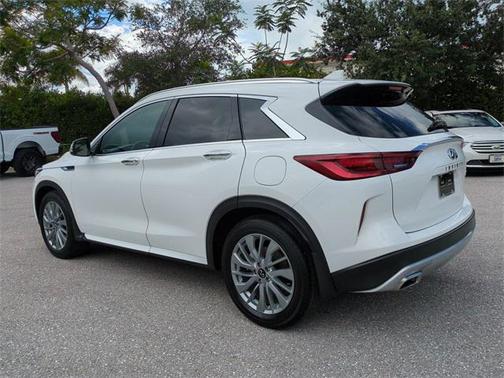2023 INFINITI QX50 LUXE