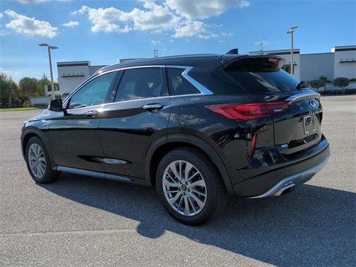 2024 INFINITI QX50 LUXE AWD