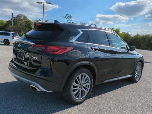 2024 INFINITI QX50 LUXE AWD