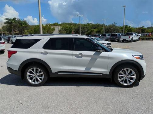 2023 Ford Explorer Platinum