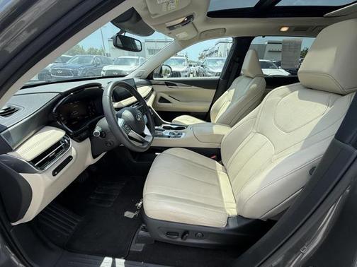 2022 INFINITI QX60 Luxe