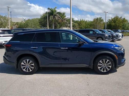 2022 INFINITI QX60 Pure