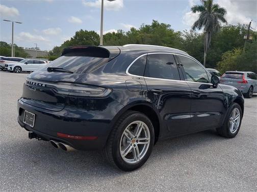 2021 Porsche Macan Base