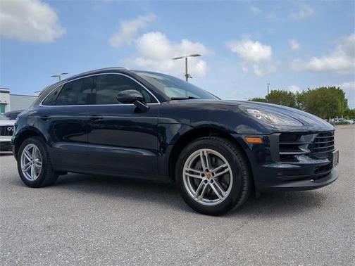 2021 Porsche Macan Base