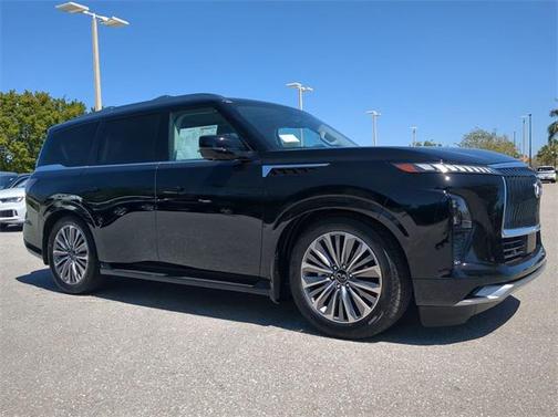 2025 INFINITI QX80 Luxe