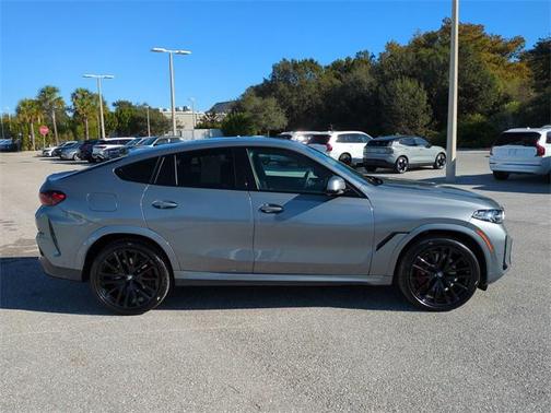 2025 BMW X6 xDrive40i