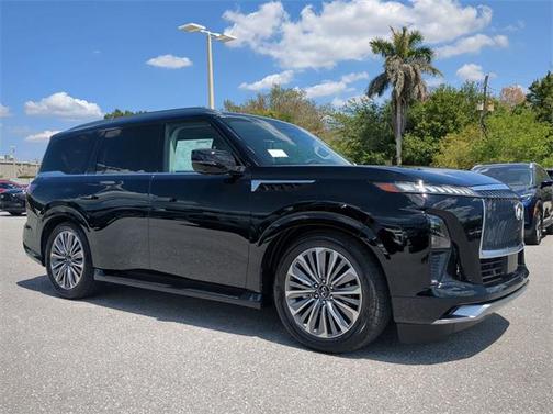 2025 INFINITI QX80 Luxe