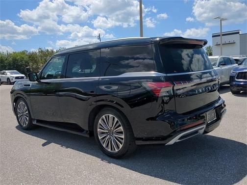 2025 INFINITI QX80 Luxe