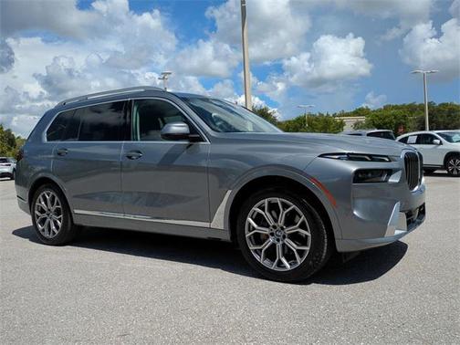 2025 BMW X7 xDrive40i