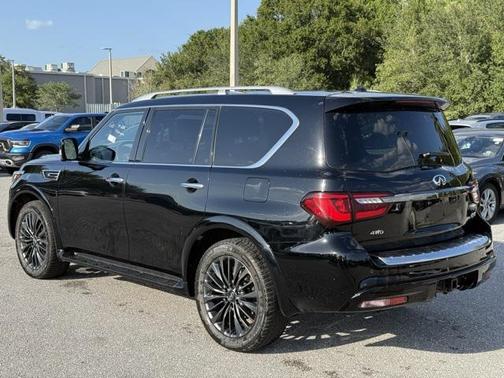 2023 INFINITI QX80 Sensory