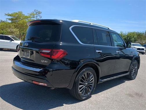2023 INFINITI QX80 Sensory