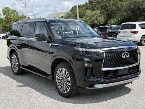 2025 INFINITI QX80 Luxe