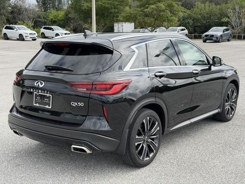 2022 INFINITI QX50 LUXE