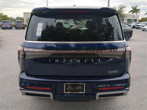 2025 INFINITI QX80 PURE