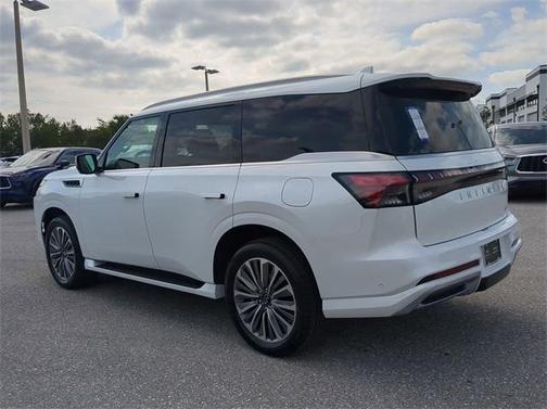 2025 INFINITI QX80 SENSORY AWD