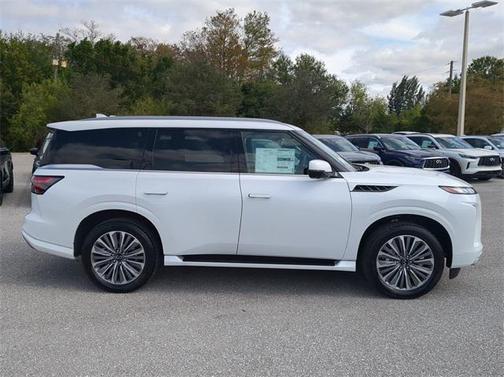 2025 INFINITI QX80 SENSORY AWD